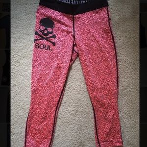 SoulCycle Nike Pink Skull Relay Crop Leggings